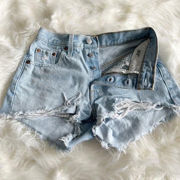 Levi's Pants - Levi’s button fly high rise jean shorts size 23